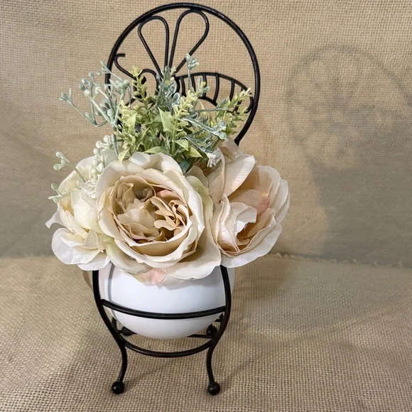 Honey Bee Black Metal Wire Plant Stand and Small Peony Silk Flower Vase - Picture 3 of 7